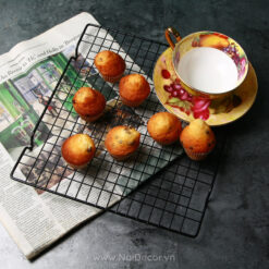 Vi nuong mau den chụp banh ngot